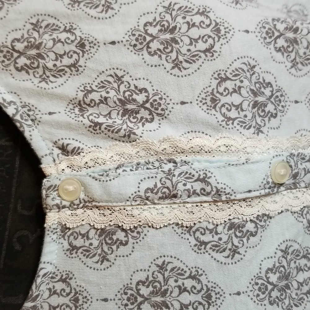 Aerie  top - Picture 2 of 7